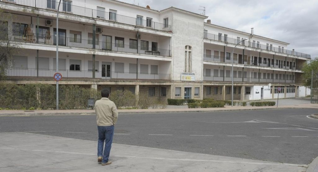 Más personas sin hogar dejan de pernoctar en la calle en Cáceres