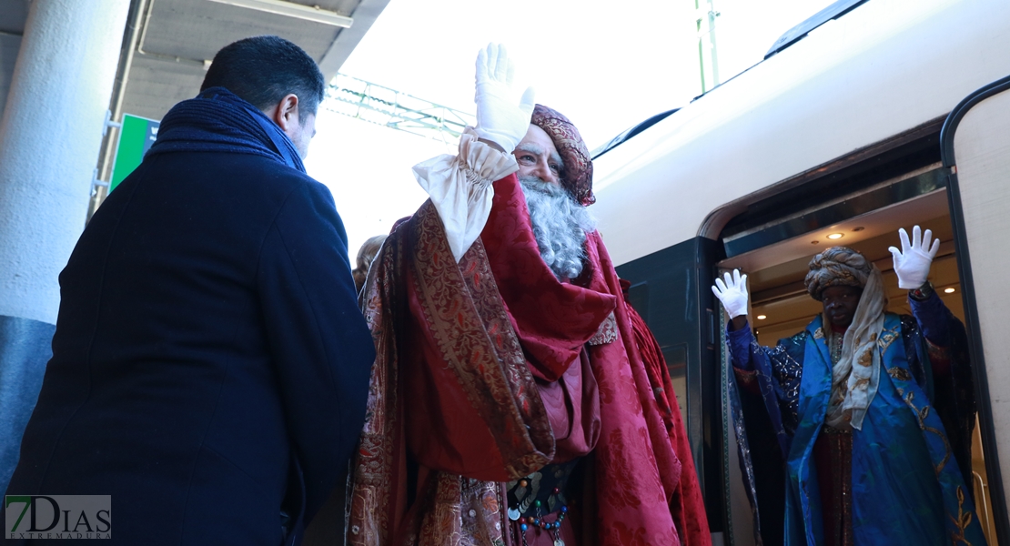 Imágenes de la Cabalgata de los Reyes Magos de Badajoz 2024