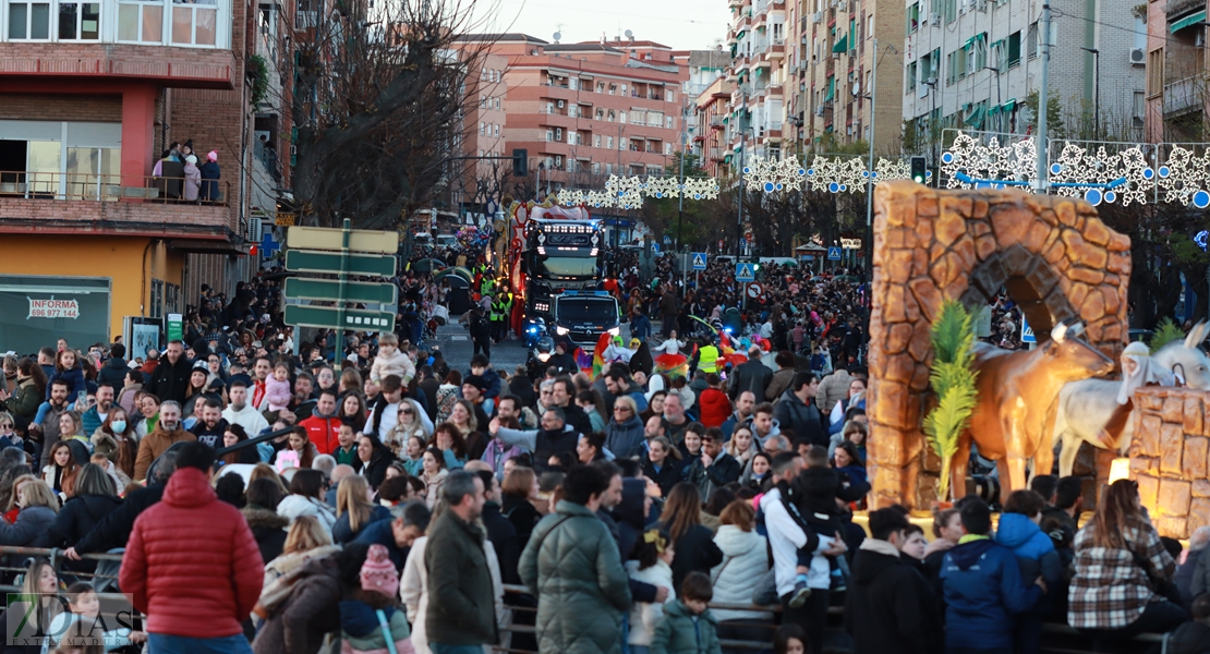 Imágenes de la Cabalgata de los Reyes Magos de Badajoz 2024