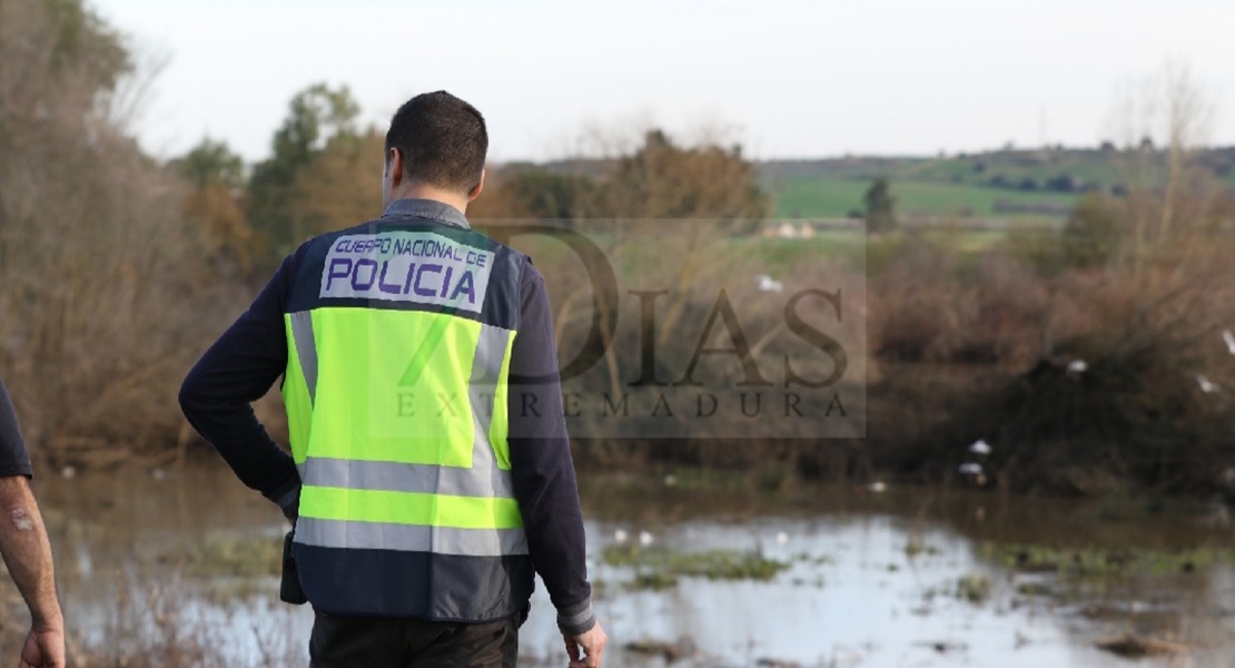 Badajoz sigue buscando a Manuela en la zona del azud del Guadiana