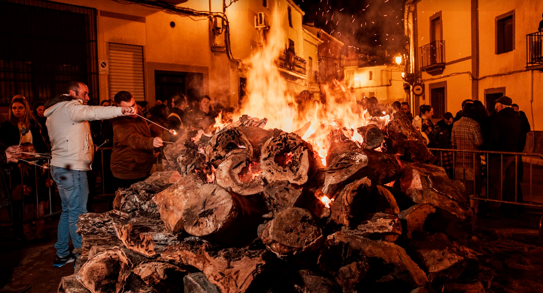 Los Mascarrones en San Vicente de Alcántara mantienen viva la tradición