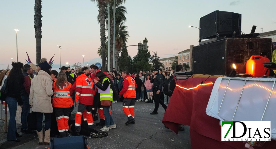 Un accidente paraliza la cabalgata de los Reyes Magos en Badajoz