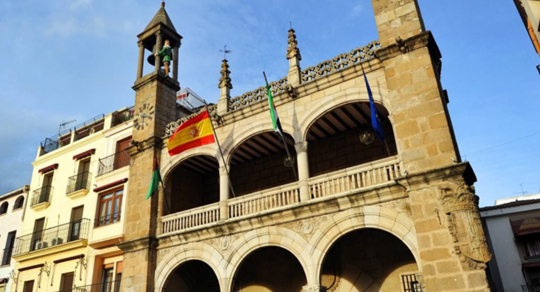 Reivindican el pago de las nóminas a los trabajadores del Bus Urbano de Plasencia