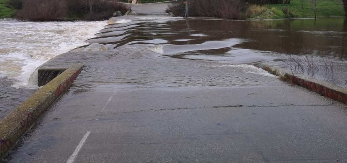 El temporal causa estragos: corte total de una carretera extremeña