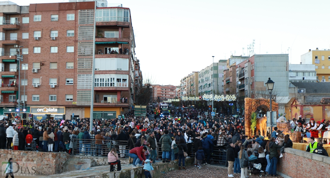 Imágenes de la Cabalgata de los Reyes Magos de Badajoz 2024