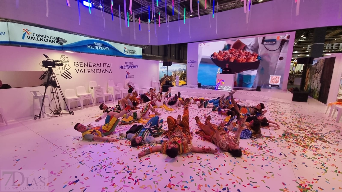 El Carnaval de Badajoz muestra sus encantos ante miles de personas en FITUR 2024