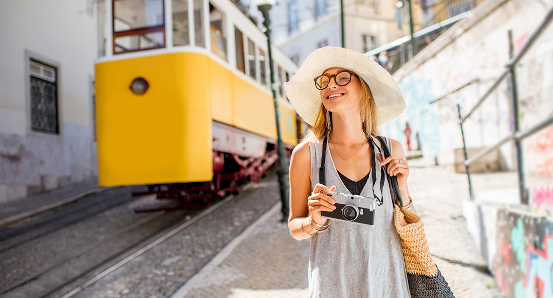 Becas para formar extremeños en Lisboa o Bruselas: 2.800 € mensuales