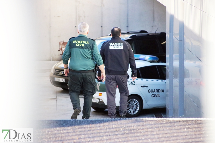 Pasan a disposición judicial los dos detenidos por robos y atracos en Badajoz y La Albuera