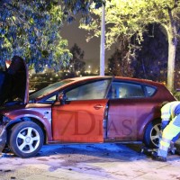 Colisiona contra un árbol la madrugada de Reyes en Badajoz