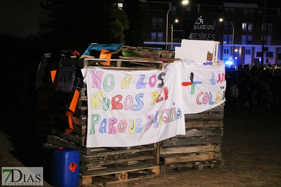 Buen ambiente en la antesala del Carnaval gracias a las Candelas de la margen derecha