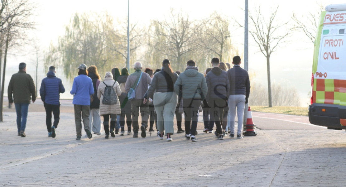 Más de 300 personas se congregan en la búsqueda de Manuela