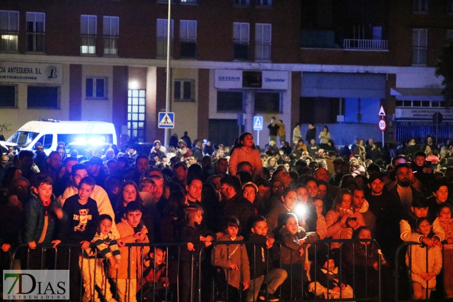 Buen ambiente en la antesala del Carnaval gracias a las Candelas de la margen derecha