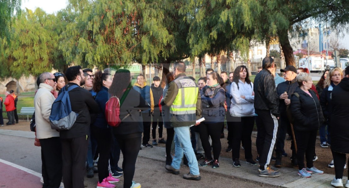 Más de 300 personas se congregan en la búsqueda de Manuela