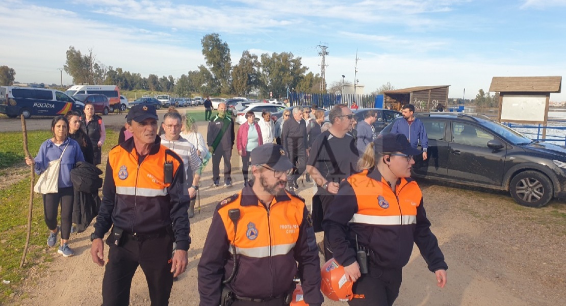 Badajoz sigue buscando a Manuela en la zona del azud del Guadiana