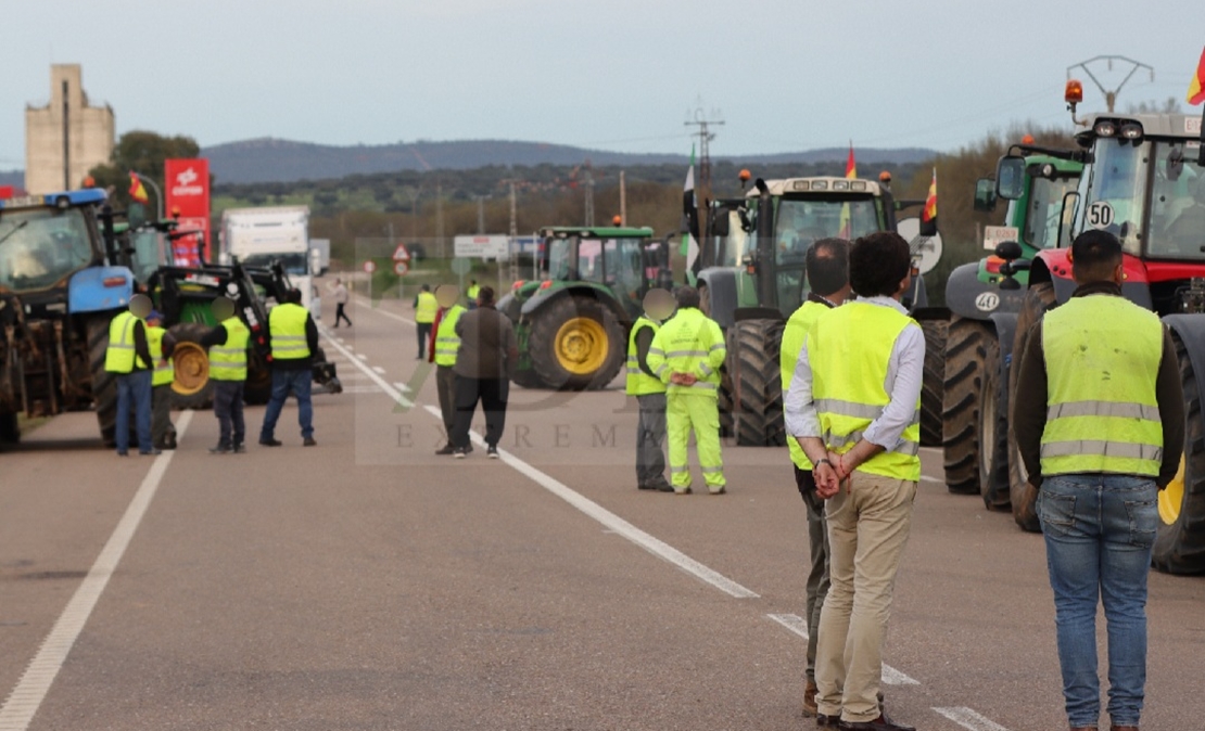 Las carreteras cortadas en esta jornada no son las autorizadas por la delegación del Gobierno