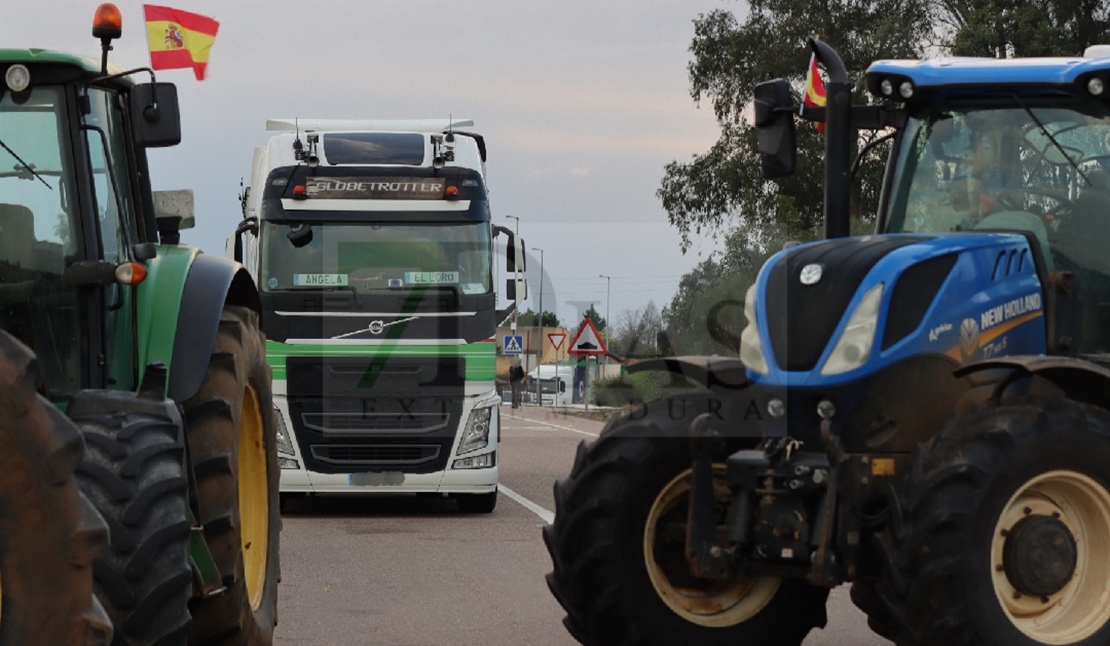 La tractorada de los agricultores llega hasta Madrid: cortes y reivindicaciones