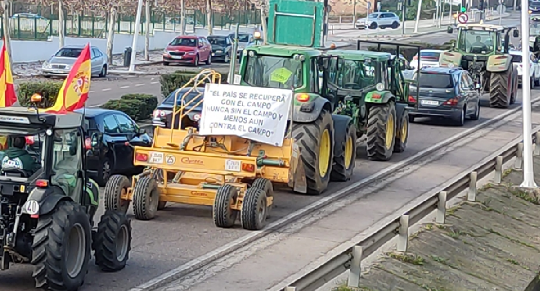 Continúan las protestas del campo en Extremadura: estas son las carreteras cortadas