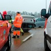 Un herido tras volcar un coche en la rotonda de Gévora