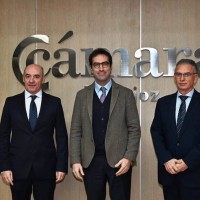 La Cámara de Badajoz acoge el primer encuentro institucional del ministro de Economía con empresarios