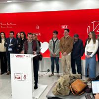 Miguel Ángel Gallardo presenta su precandidatura acompañado de caras conocidas del PSOE
