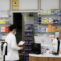 Las farmacias extremeñas destinan 631,56 euros al mes en sueldos para hacer frente a la falta de medicamentos