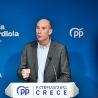 PP: “El PSOE de Extremadura calla con los escándalos de su partido”