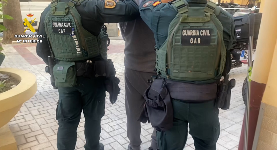 Gran operación de Guardia Civil: detenidos por traficar con armas de guerra y otros delitos