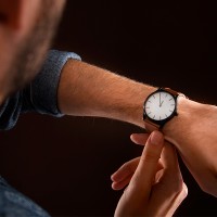 Esta noche cambian la hora: ¿adelanto o atraso mi reloj?