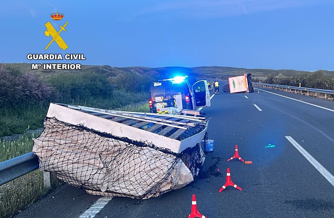 La A-66 vuelve a estar abierta al tráfico tras el accidente de este jueves