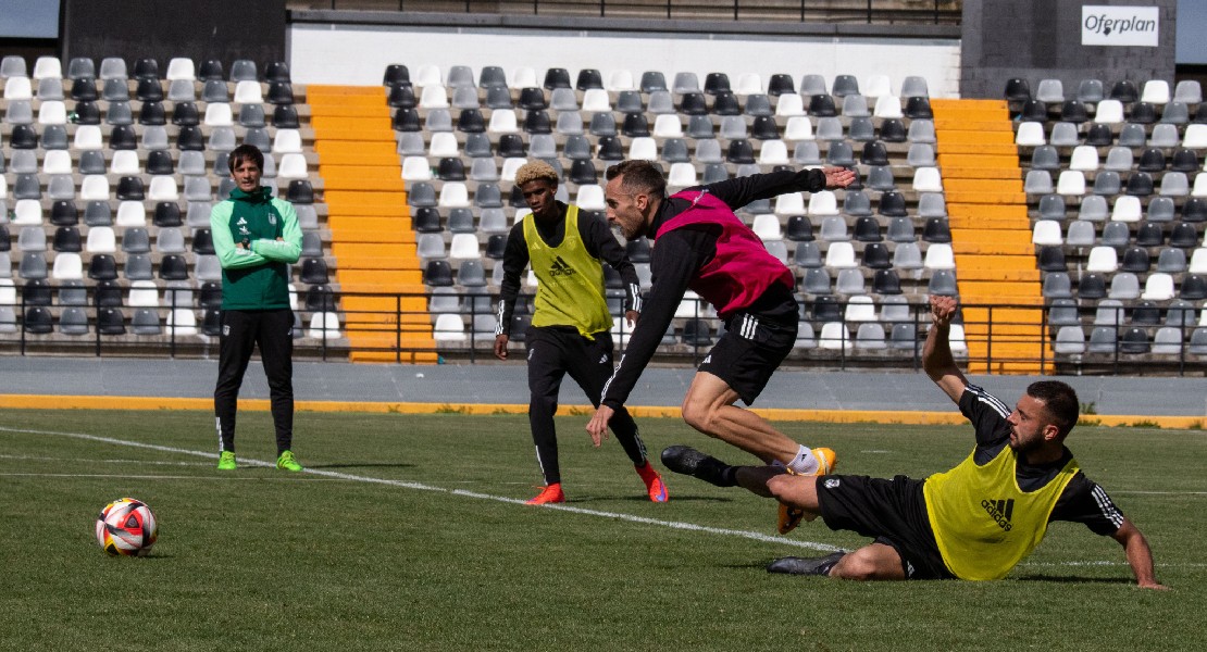 La esperanza en ataque del CD Badajoz se despide tras jugar solo 57 minutos