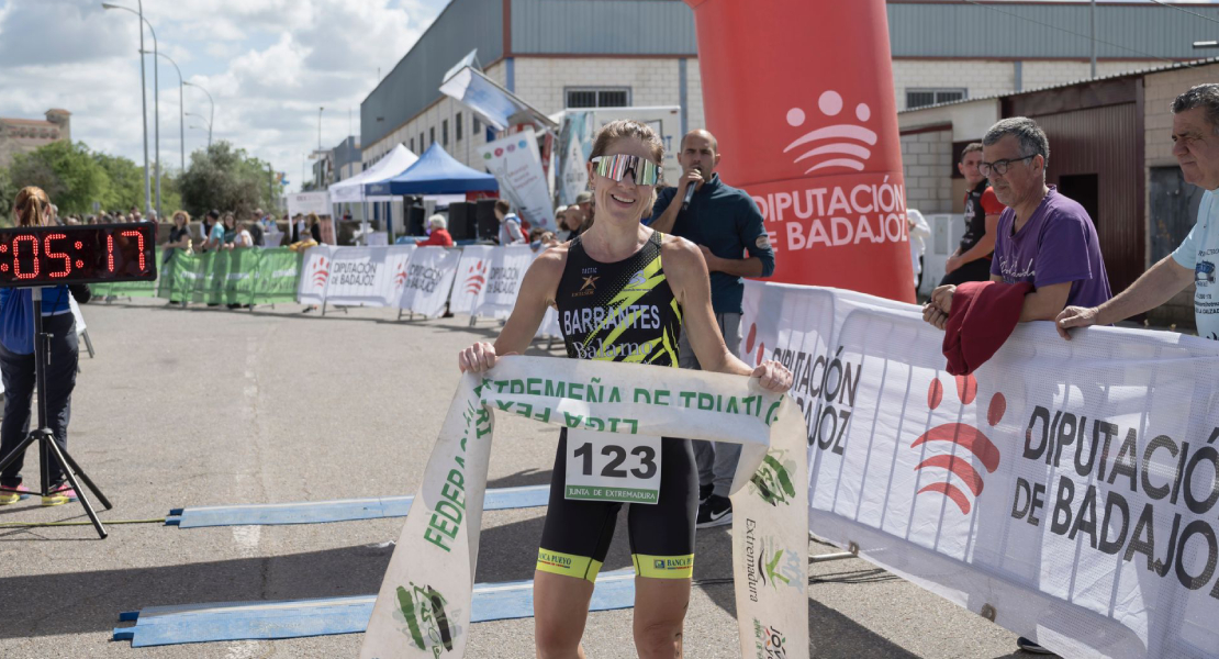 Soledad Barrantes y Aitor Sánchez ganan el IV Duatlón Carretera Montijo