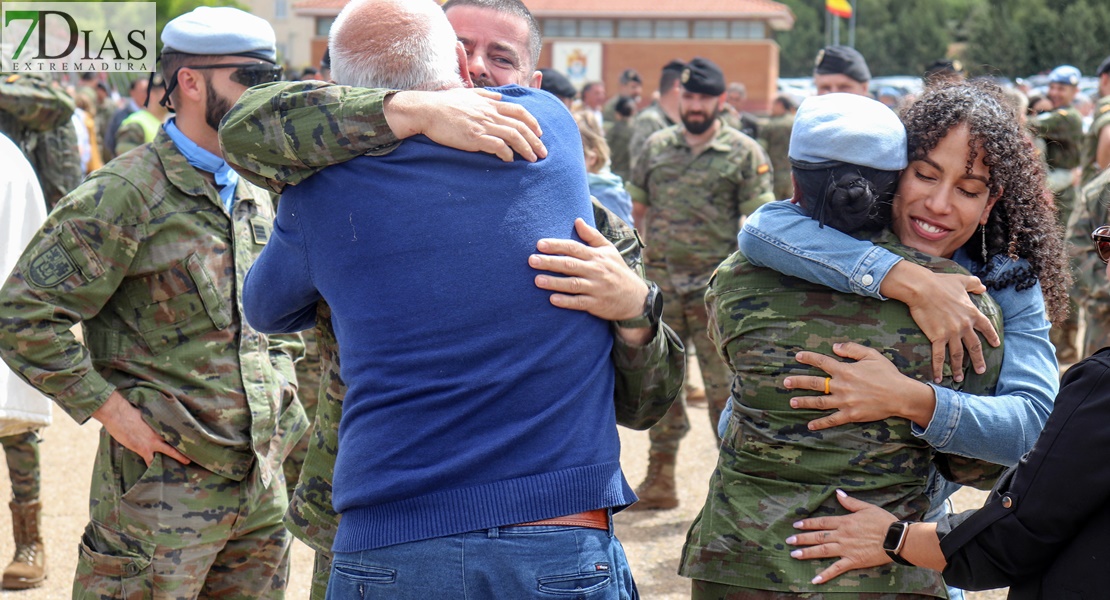 Emoción en la llegada del segundo contingente de militares extremeños a Bótoa