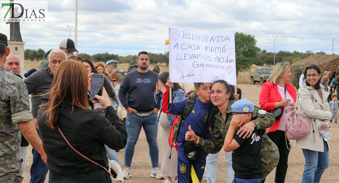 Emoción en la llegada del segundo contingente de militares extremeños a Bótoa