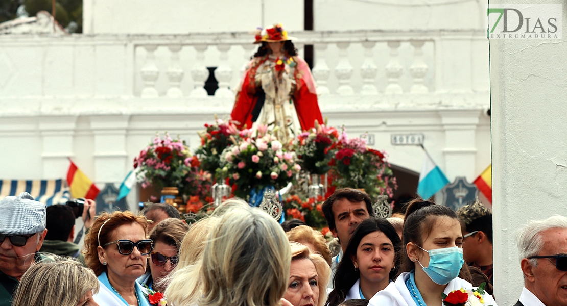 Festividad y folclore acompañan un año más a la Virgen de Bótoa