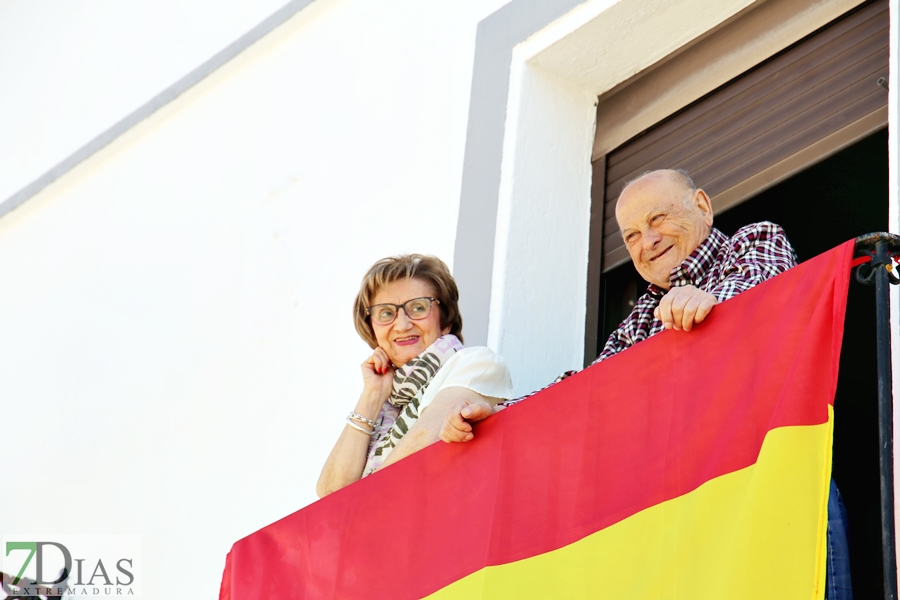 Más de 100 personas participan en la Jura de Bandera Civil de Valencia del Mombuey