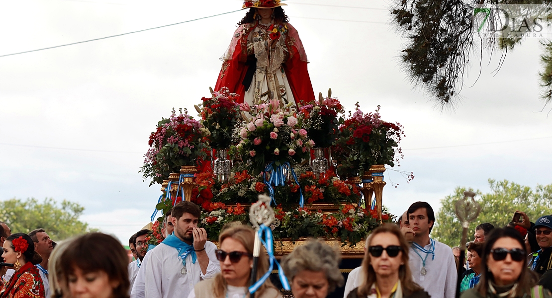 Festividad y folclore acompañan un año más a la Virgen de Bótoa