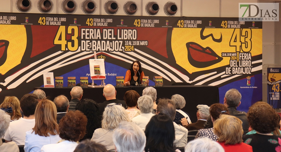 ¿Has pasado ya por la Feria del Libro de Badajoz? Búscate en nuestras fotos