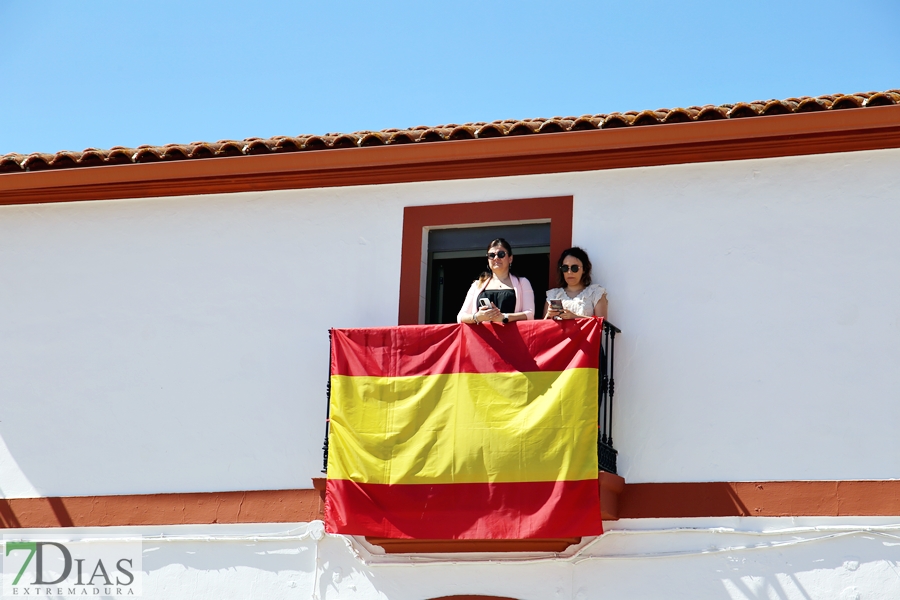 Más de 100 personas participan en la Jura de Bandera Civil de Valencia del Mombuey