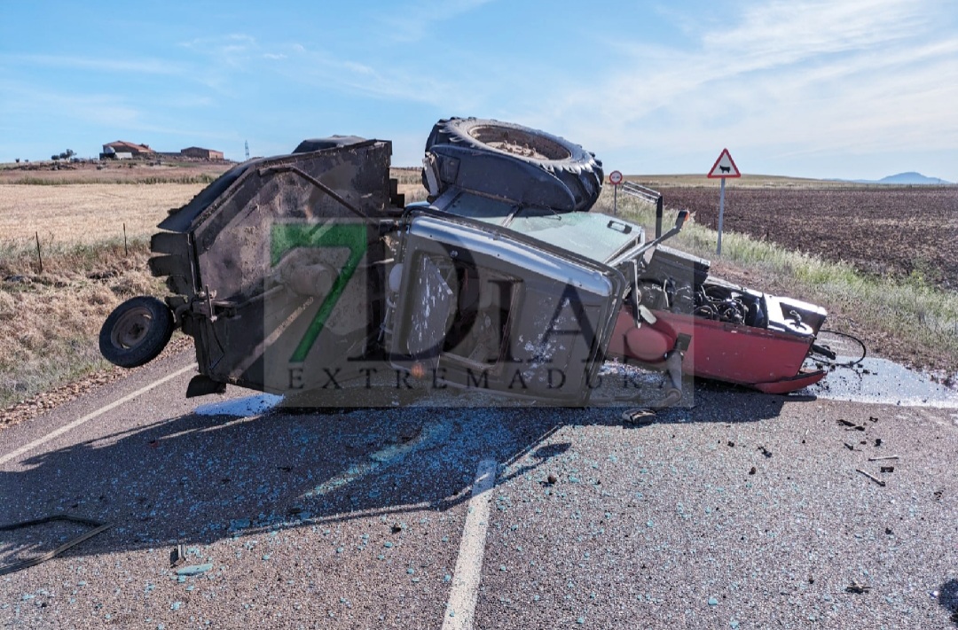 Agentes de la Guardia Civil le salvan la vida tras accidentarse