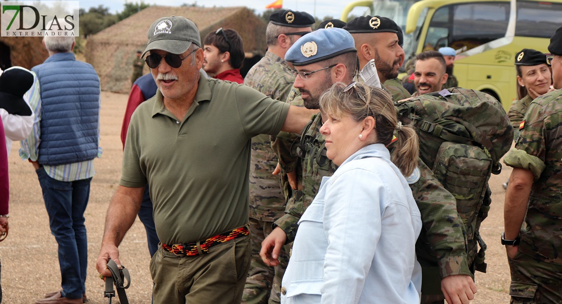 Emoción en la llegada del segundo contingente de militares extremeños a Bótoa