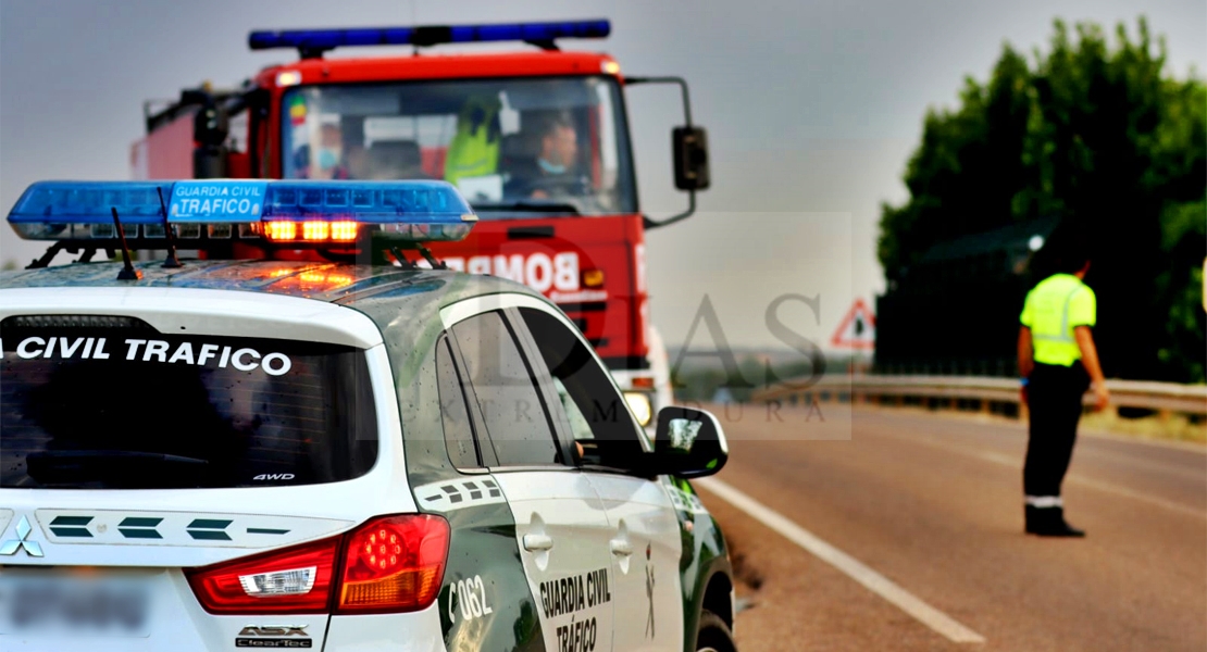 Grave accidente en la A-66: se incendia un turismo y un hombre es trasladado en helicóptero