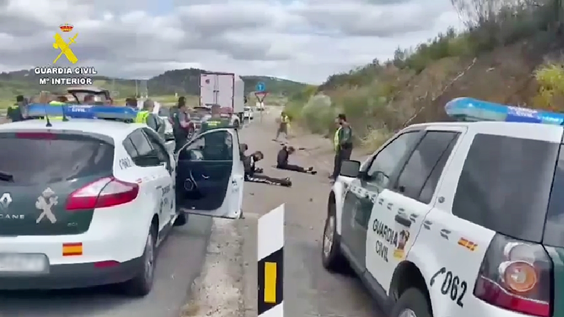 Detenidos varios atracadores tras una persecución en la A-66 y chocar contra un vehículo oficial