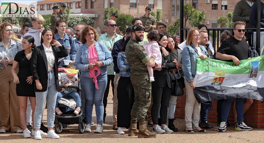 Emoción en la llegada del segundo contingente de militares extremeños a Bótoa