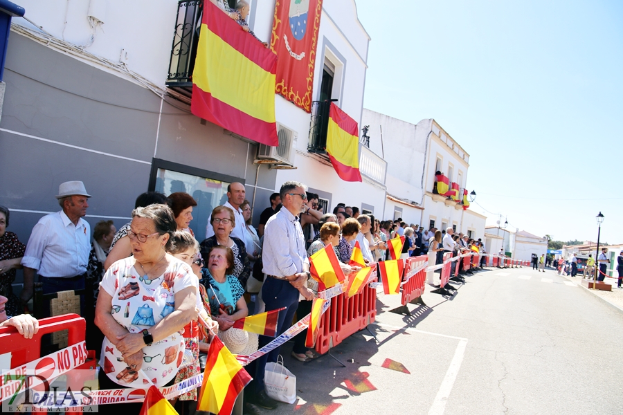 Más de 100 personas participan en la Jura de Bandera Civil de Valencia del Mombuey