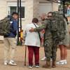 Emoción en la llegada del segundo contingente de militares extremeños a Bótoa