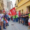 Bomberos del CPEI se plantan con un ataúd en la Diputación de Badajoz