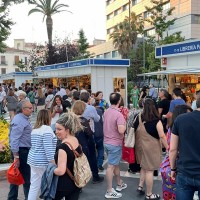 Gran ambiente en la Feria del Libro en Badajoz: punto de cultura para niños y mayores
