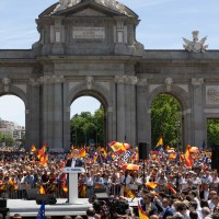 Feijóo pide a Sánchez adelantar elecciones y retirar la ley de amnistía