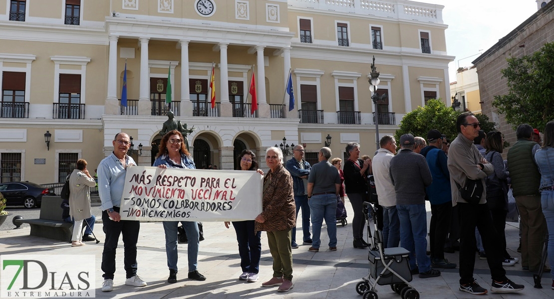 AAVV de Badajoz: "El alcalde no nos hace caso, pagamos para vivir como personas, no como animales"