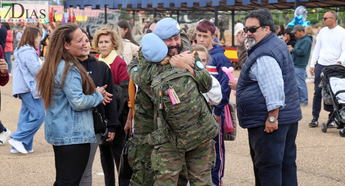 Emoción en la llegada del segundo contingente de militares extremeños a Bótoa